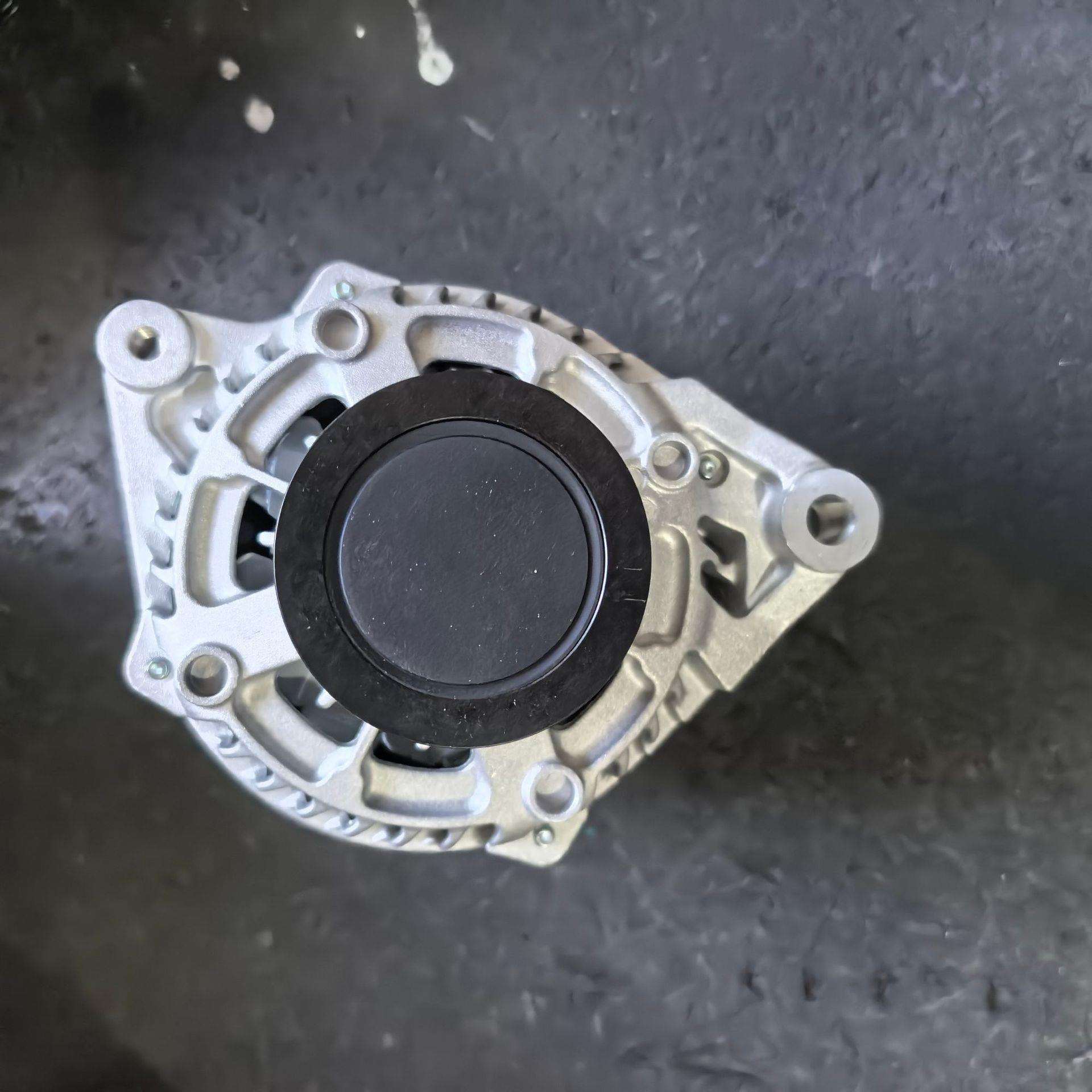 2016-2017 思域1.5L,12V135A 7槽解耦合器顺时针更换 3110059B003