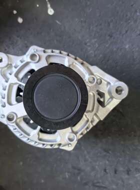 2016-2017 思域1.5L,12V135A 7槽解耦合器顺时针更换 3110059B003