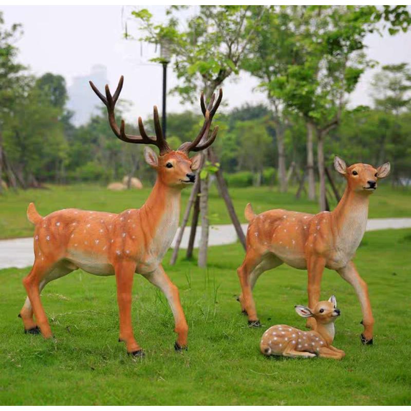 玻璃钢售楼处雕塑摆件户外仿真动物梅花鹿摆件幼儿园商场装饰摆件