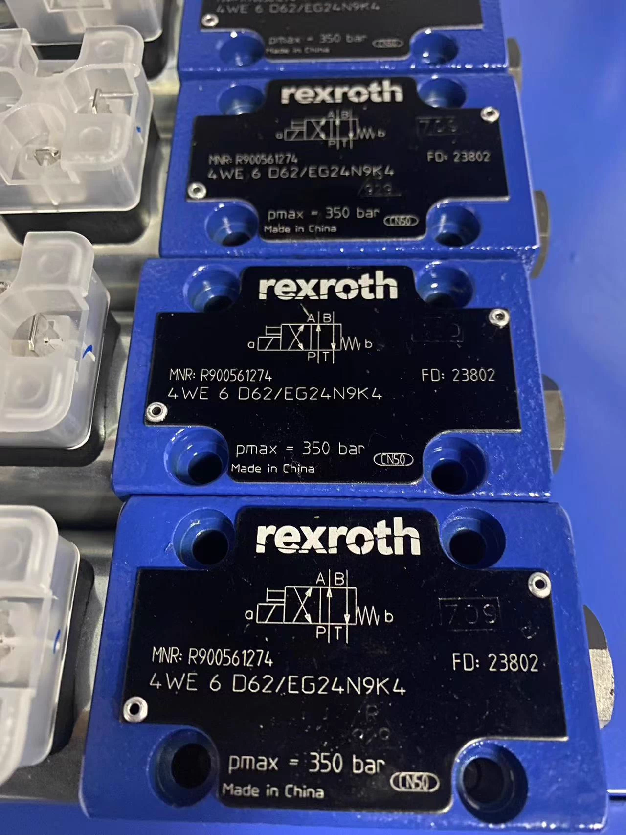 Электромагнитный клапан Rexroth 4WE6D62/EG24N9K4 с демонтированного оборудования, функционален.