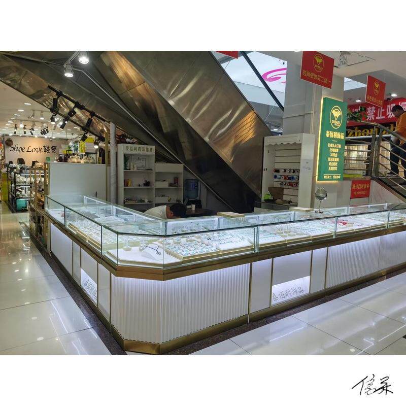 中岛货架展示台珠宝首饰收银背景眼镜柜收藏品带灯射灯