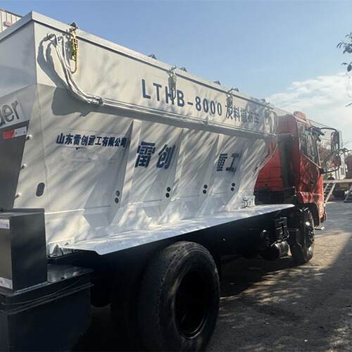 路面机械灰料撒布车12方8方一体式罐装灰洒布机水泥灰铺洒