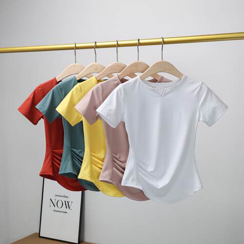 Sports T-shirt for women, tight fitting and slimming