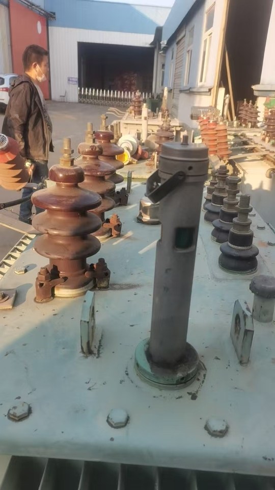 1月4日武汉武汉黄陂变压器八台、箱变两台、配电柜8个、废旧铜芯和铝芯电缆打包拍卖网络拍卖公告