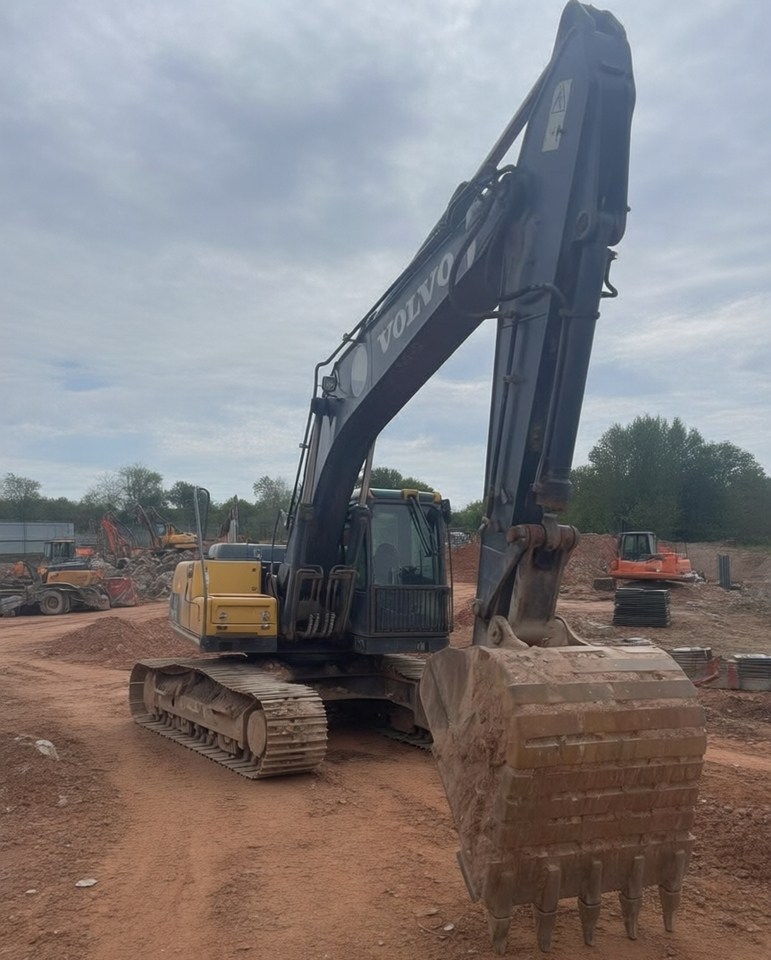 1月21日邢台沃尔沃210挖掘机网络拍卖公告