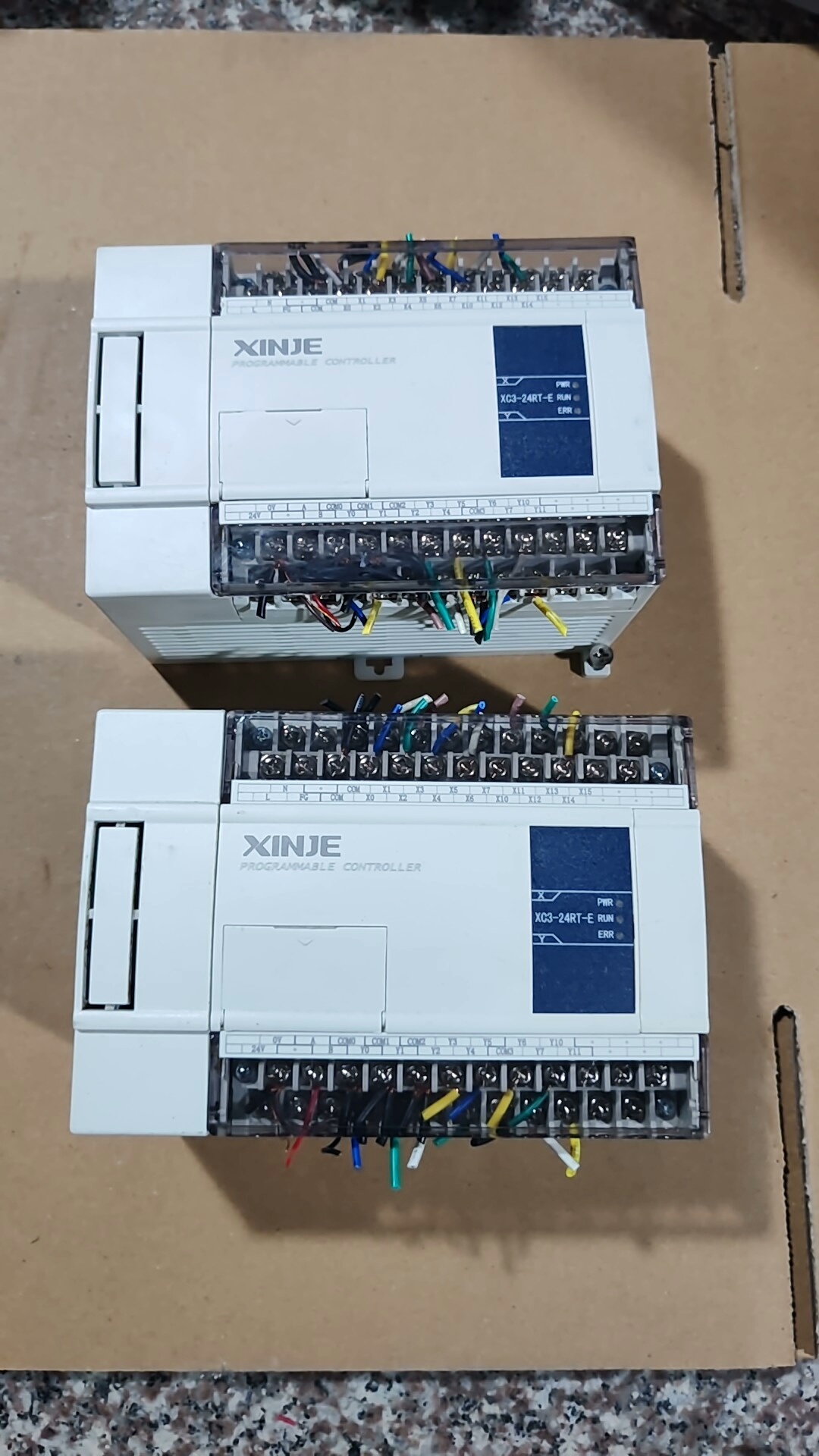 新款信捷PLC，型号XC3-24RT-E，0v年份功能正常！