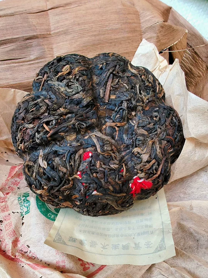 極品沱茶 最後3坨2004年班章喬木生態貢茶金瓜茶王250克一沱 普洱茶 BUASHOP普洱老茶