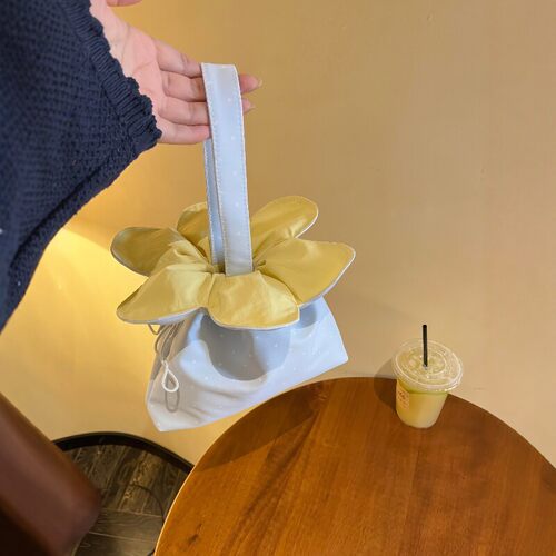 花朵手提包高颜值小清新旅游手拎包大容量通勤手机口红收纳水桶包