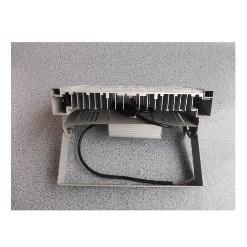 厂家直销100WLED投光灯GD828