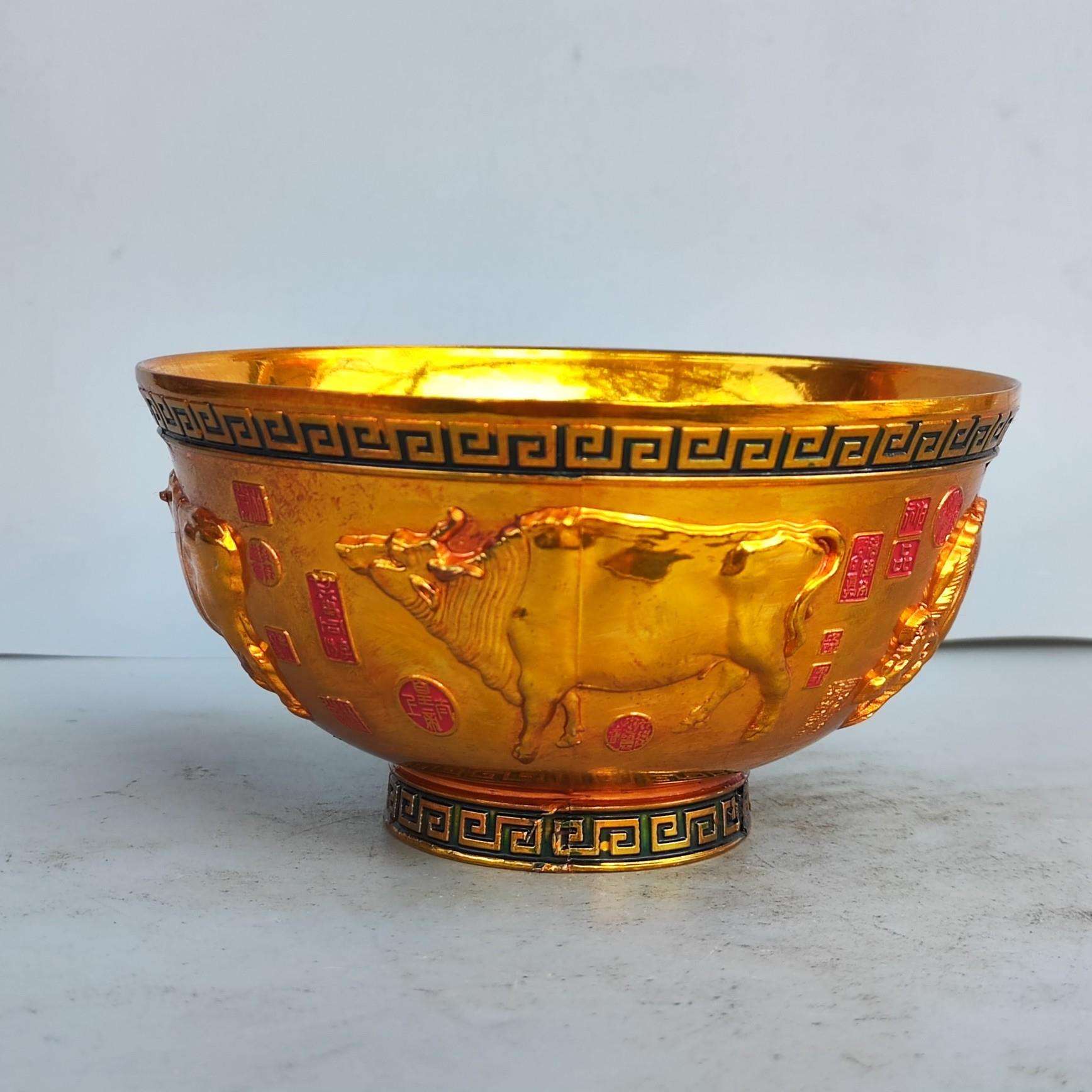 古玩杂项收藏复古做旧浮雕五牛图茶碗老铜器工艺品摆件