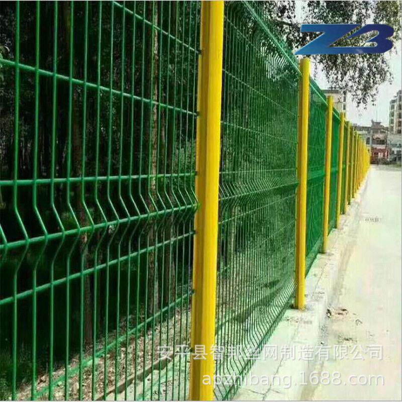 桃型柱护栏网三角折弯机场围墙园林绿化隔离网