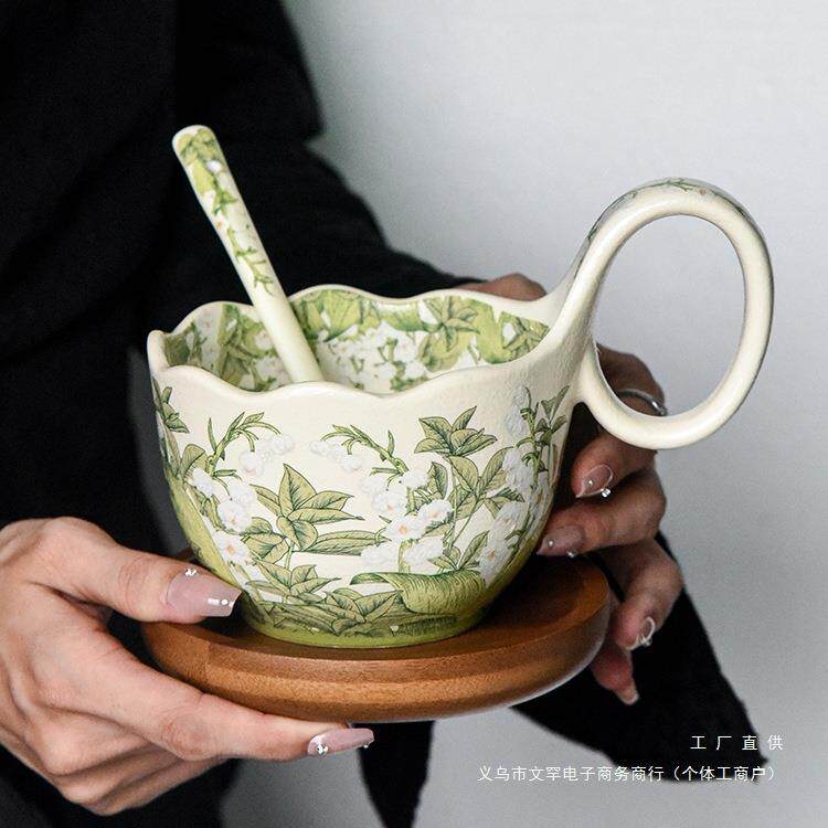 陶瓷马克杯曲把杯带勺早餐杯燕麦片碗加热牛奶铃兰花开咖啡杯碟碗