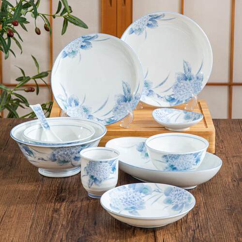 日本进口绣球花陶瓷盘子餐盘菜盘釉下彩碟子家用饭碗餐具汤碗饭碗