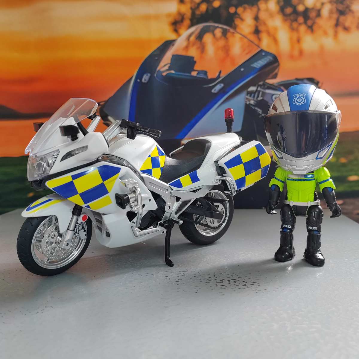仿真1:12国宾650G骑警合金摩托车模型机车摆件巡逻警车礼物送朋友