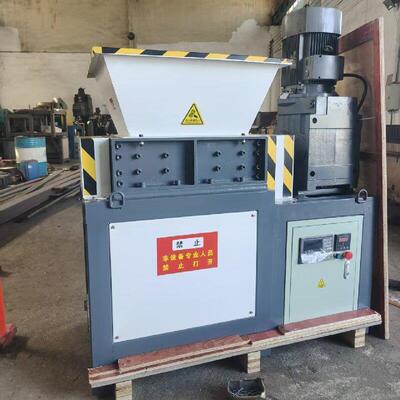工业固废生活垃圾撕碎分选金属塑料轮胎化工桶档案销毁小型撕碎机