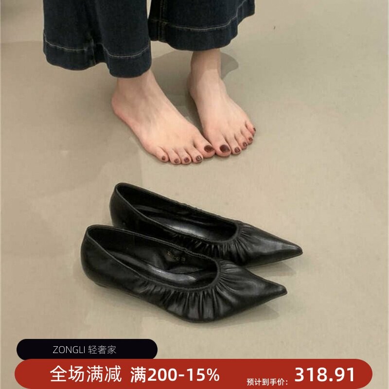 香港真皮褶皱单鞋女春季2026新款坡跟软皮时尚浅口小众尖头奶奶鞋