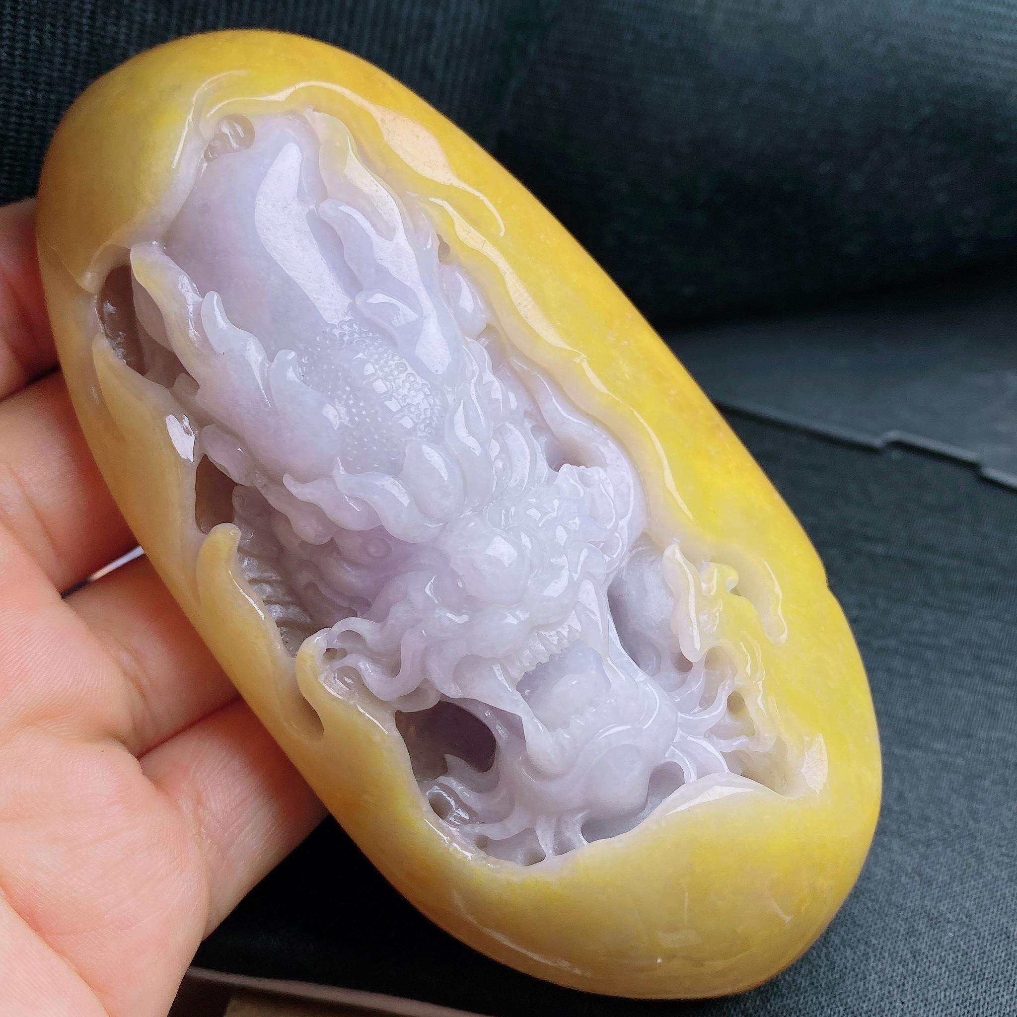 缅甸天然翡翠a货冰黄翡龙头手玩件小摆件swj尺寸：105-57-33.5mm
