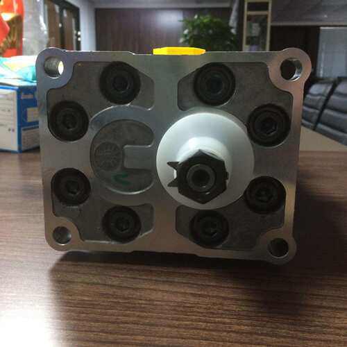 DANFOSS丹佛斯三联泵211.25.161.00+211.25.151.0C+111.20.462.00