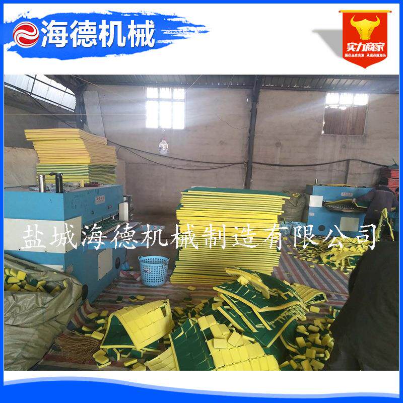 定制60吨精密四柱液压裁床 油压模切机 蜂窝纸板平面式裁切机