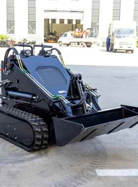 出口德国滑移装载机 80KG多功能小51铲 Mini Sid Stee车r Lokader