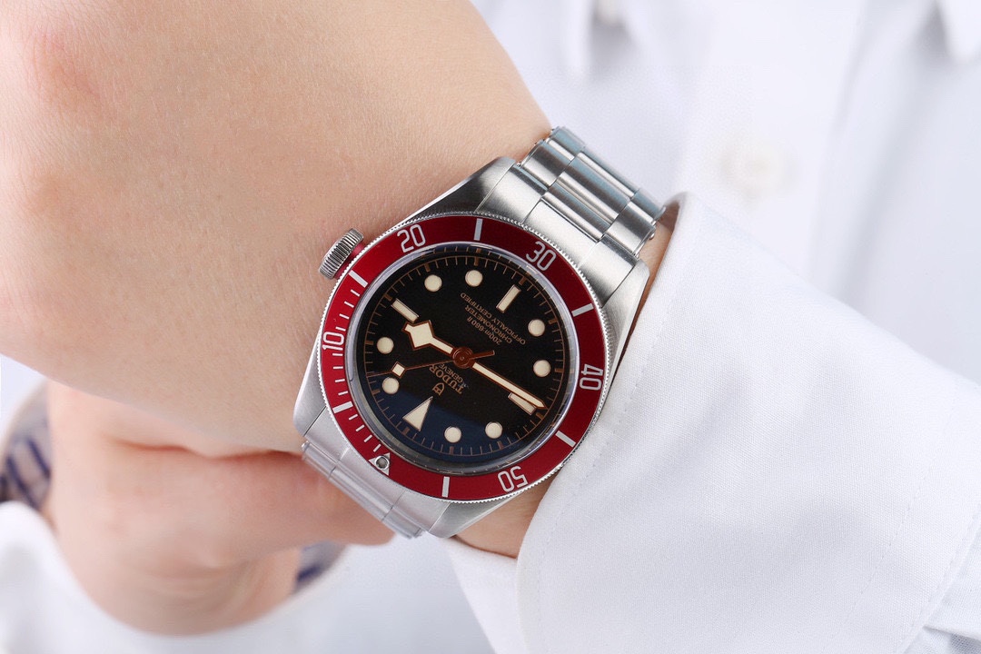 专柜价28400[98新]帝舵碧湾系列手表自动机械男款M79230R-0012