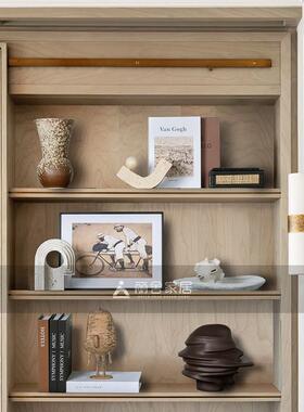 侘寂风样板房家居饰品展厅样品屋展示中心软装样板间客厅书房书柜