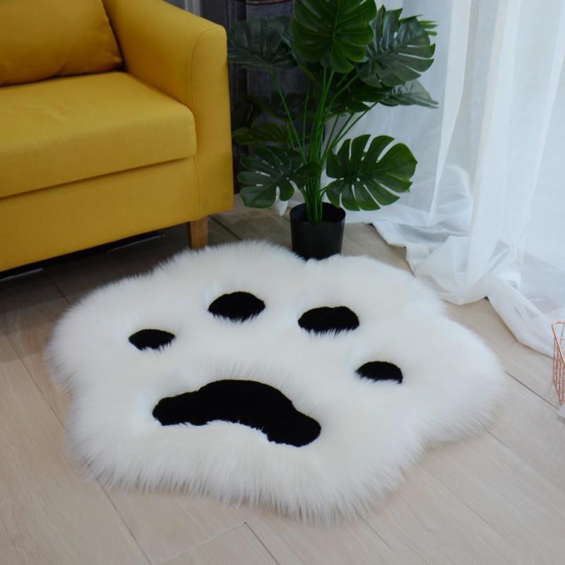 跨境猫爪造型长毛绒地毯儿童房间床边地毯装饰毛毛垫网红卡通
