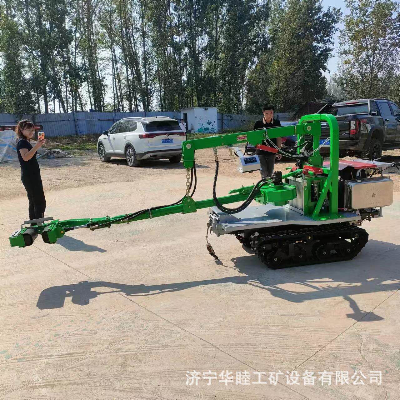 果机装载机款果实收集采摘机各种坚果采摘摇果机收获机
