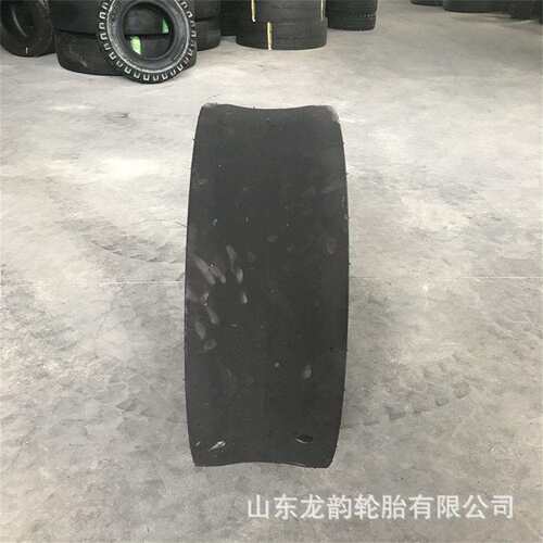 胶轮压路机光面轮胎11.0013/80 14/709.00-2010.5/80-169.5/65-15