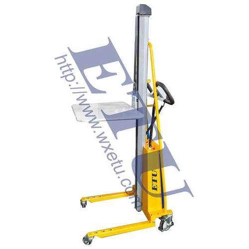 迷你型电动堆高车轻型工具车单立柱堆高车手摇型迷你堆高车