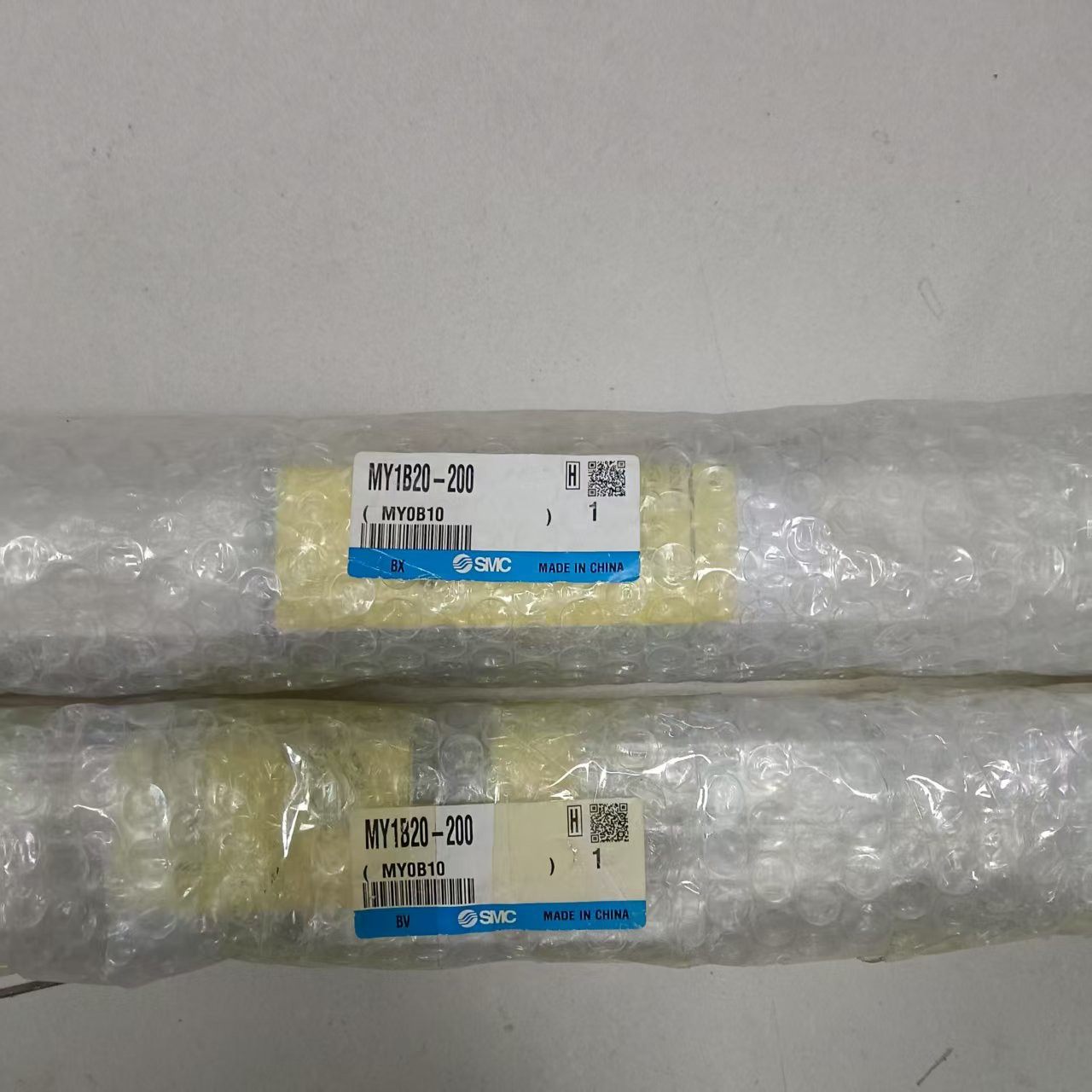 全新原装正品SMC气缸。MY1B20-200,2个全新520