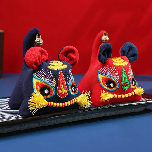 刺绣立体香包手工布老虎中国风传统手工宝宝满月百天周岁送人礼物