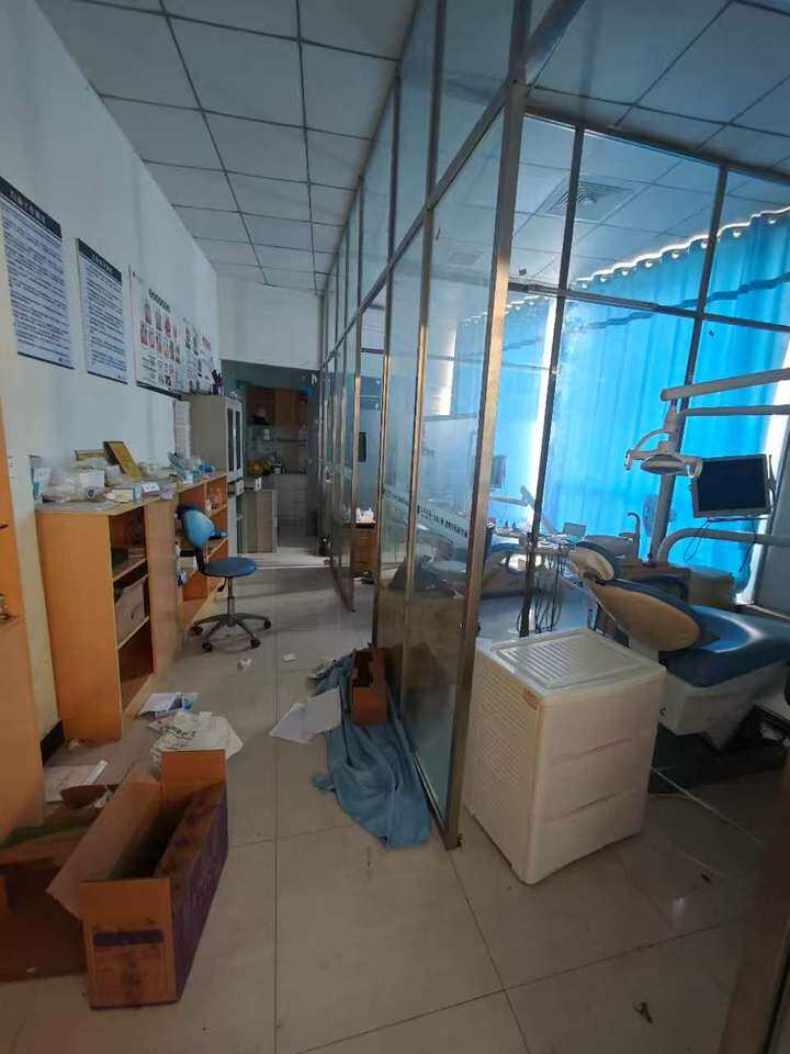 4月30日长沙市医院公司名下设备、办公用品网络拍卖公告