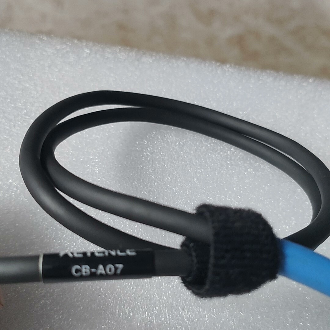 基恩士CB-A07激光连接线，实物拍摄，功能包好