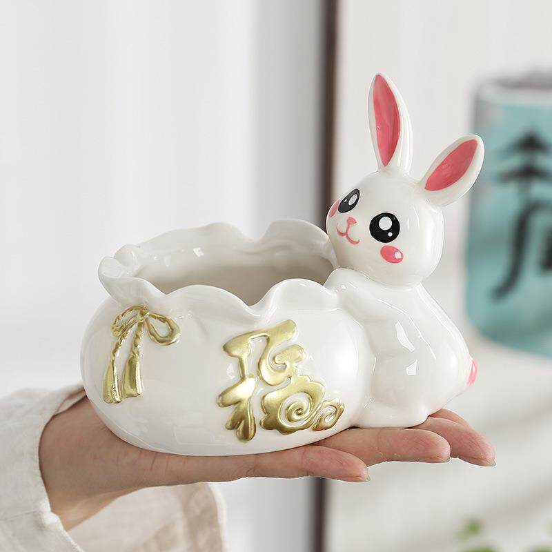 兔子陶瓷烟灰缸创意个性家用客厅防灰卡通式可爱少女动物装饰摆件