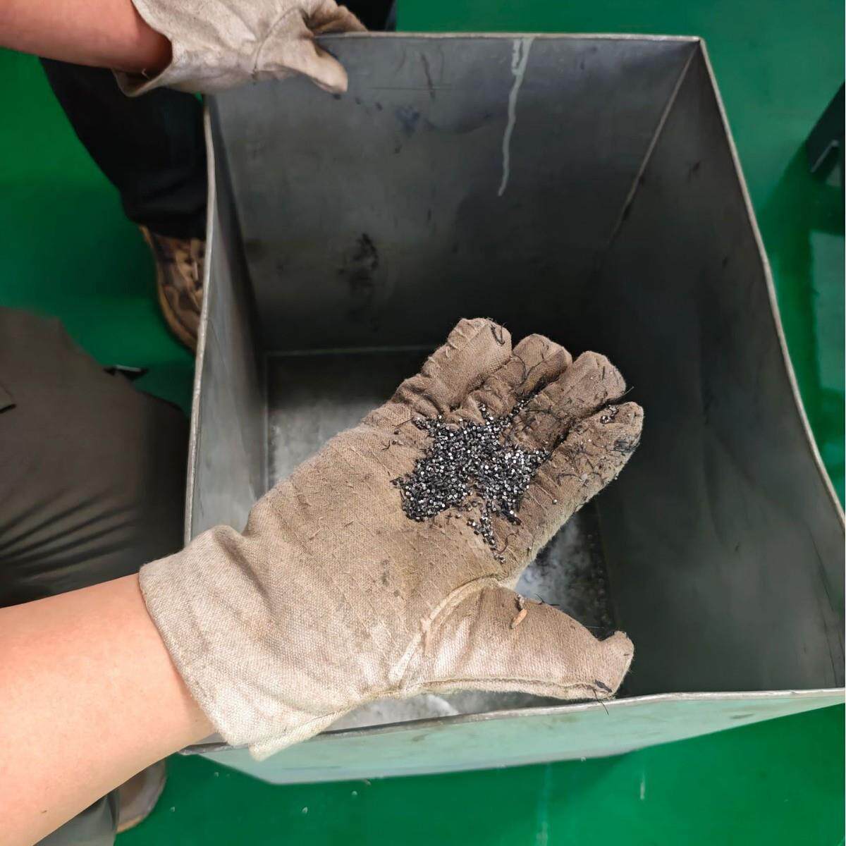 恒德钢丝切丸机全自动加工橡胶轮胎钢丝抛丸机不锈钢丸切割设备图片