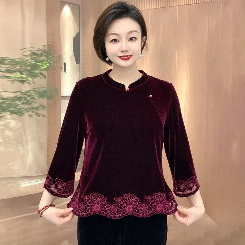 极速春秋新款中老年妈妈丝绒绣花中老年打底小衫大码宽松遮肉旗袍