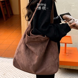 通勤包包女大学生上课包平板背包装 书手提托特包大容量斜挎包简约