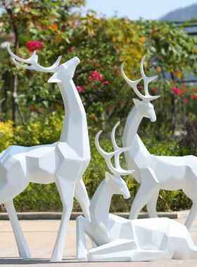 抽象块面梅花鹿摆件 户外园林玻璃钢仿真动物雕塑商场庭院地产