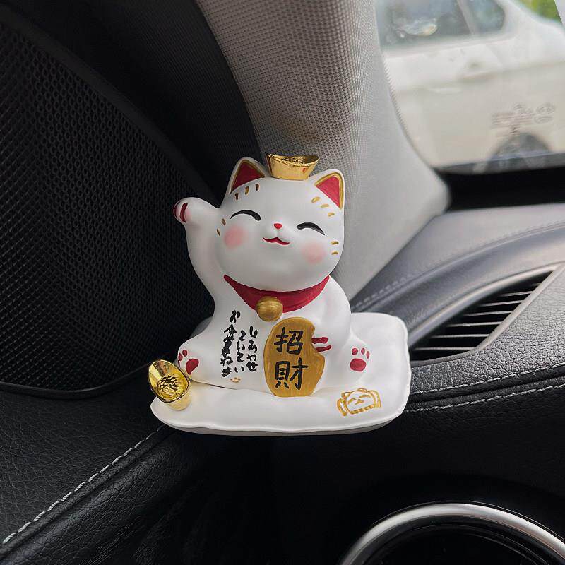招财猫汽车摆件个性中控台车载香薰香水车内扩香石解压饰品小摆件