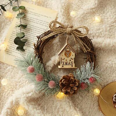 Christmas wreath Pine needle vine decoration American style