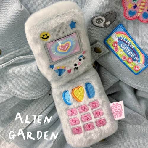 AlienGarden外星人花园站原创翻盖手机刺绣蝴蝶照片包毛绒挂件