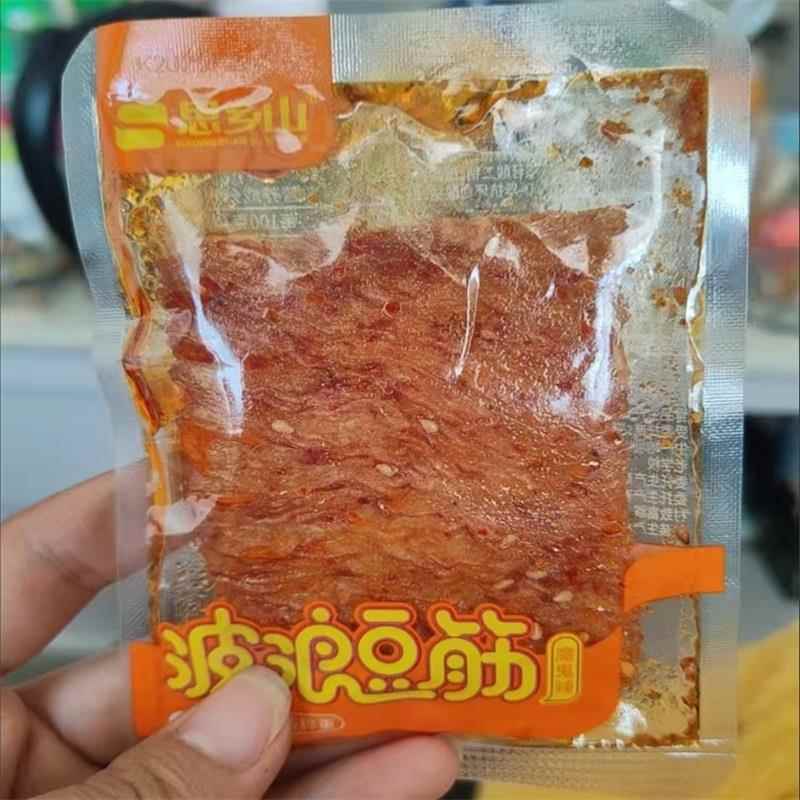 思乡山波浪豆筋鞋底辣条魔鬼辣追剧解馋休闲年货零食特产怀旧辣片