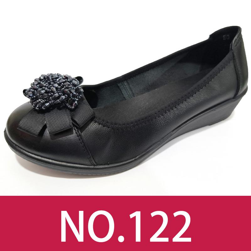 高档春季软底女鞋真鞋皮单鞋底妈妈牛皮鞋防滑中老年平大码休闲工