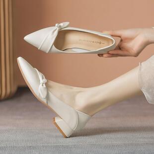 春夏配裙子鞋子女低跟单鞋尖头浅口鞋白色旗袍女鞋晚晚风仙0210kd