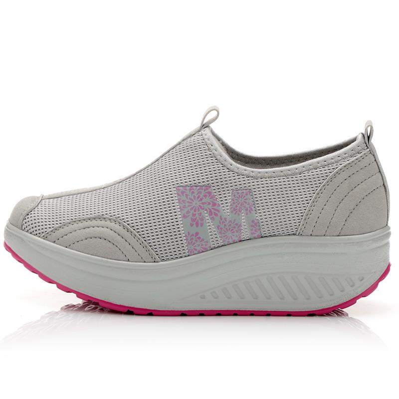 高档季透气网面摇摇底鞋夏厚松糕鞋休闲运女动鞋妈妈鞋增高网鞋老