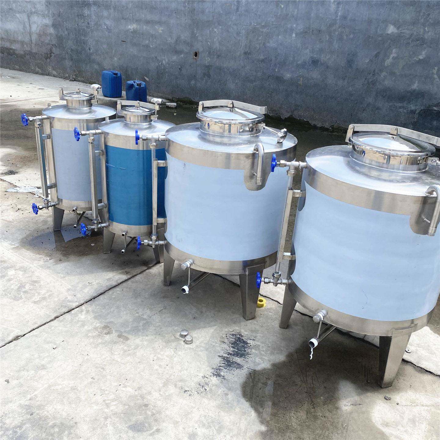 不锈钢储酒杨梅酒泡制200L不锈钢储酒桶青梅酒储