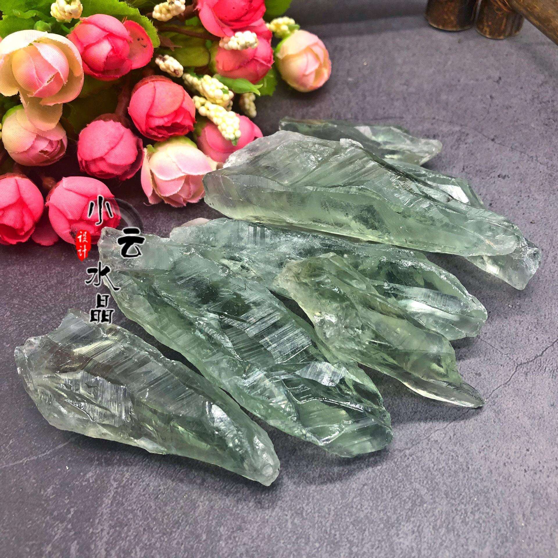 天然绿水晶原石 大颗粒碎石绿长牙原石 产地直销
