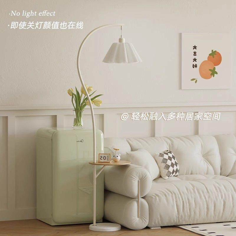 2026新款奶油风落地灯客厅卧室氛围床头灯带茶几花朵摆件立式台灯