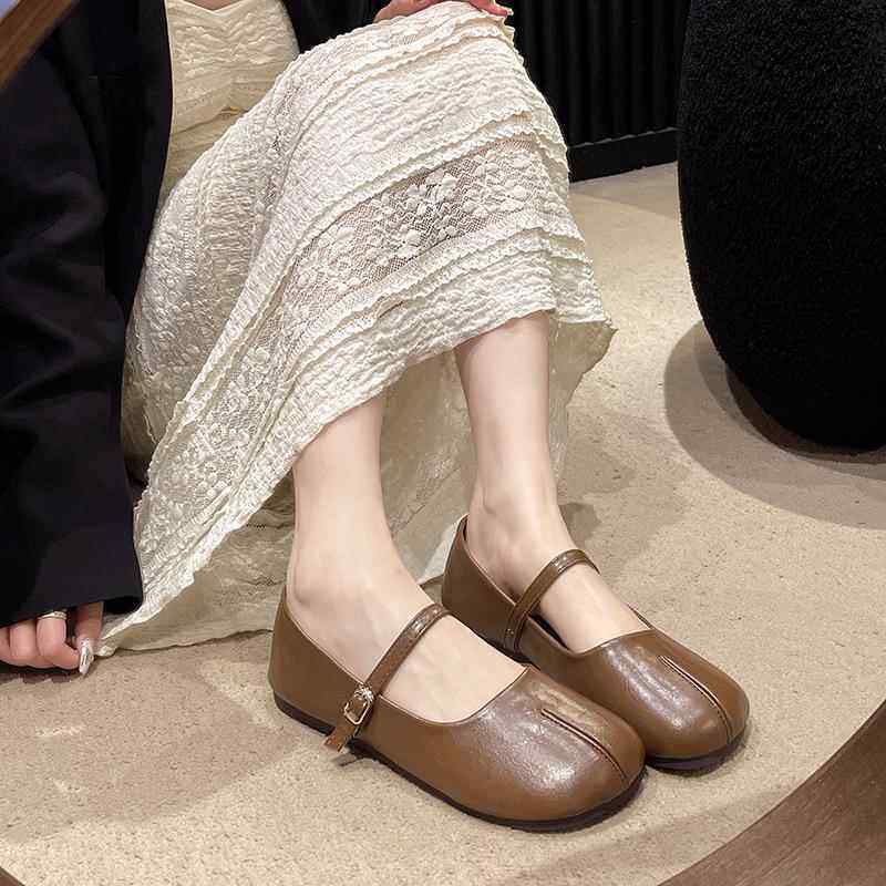 春季百搭分趾玛丽珍鞋女2026年新款一字带平底单鞋配裙子奶0117z,女鞋,浅口单鞋,淘宝优惠券,粉丝福利购,淘宝优惠卷